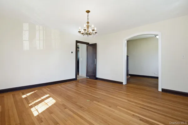 $8,500 | 5 Seymour Place, White Plains, NY 10605
