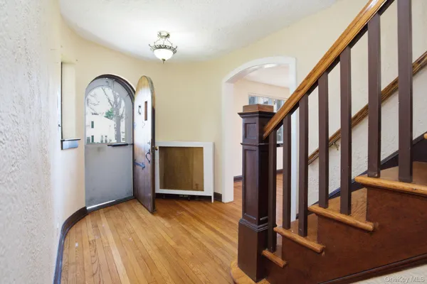 $8,500 | 5 Seymour Place, White Plains, NY 10605