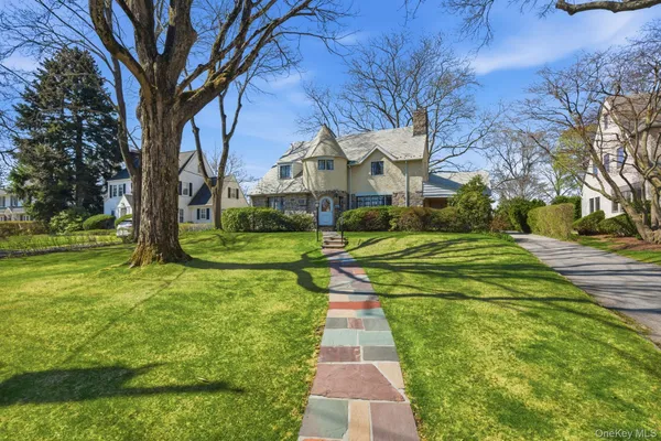 $8,500 | 5 Seymour Place, White Plains, NY 10605