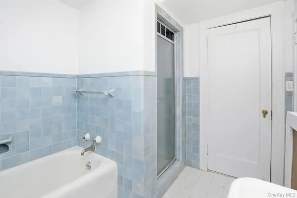 $8,500 | 5 Seymour Place, White Plains, NY 10605