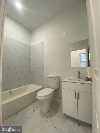 $2,100 | 260 West Johnson Street, Unit 2L, Philadelphia, PA 19144