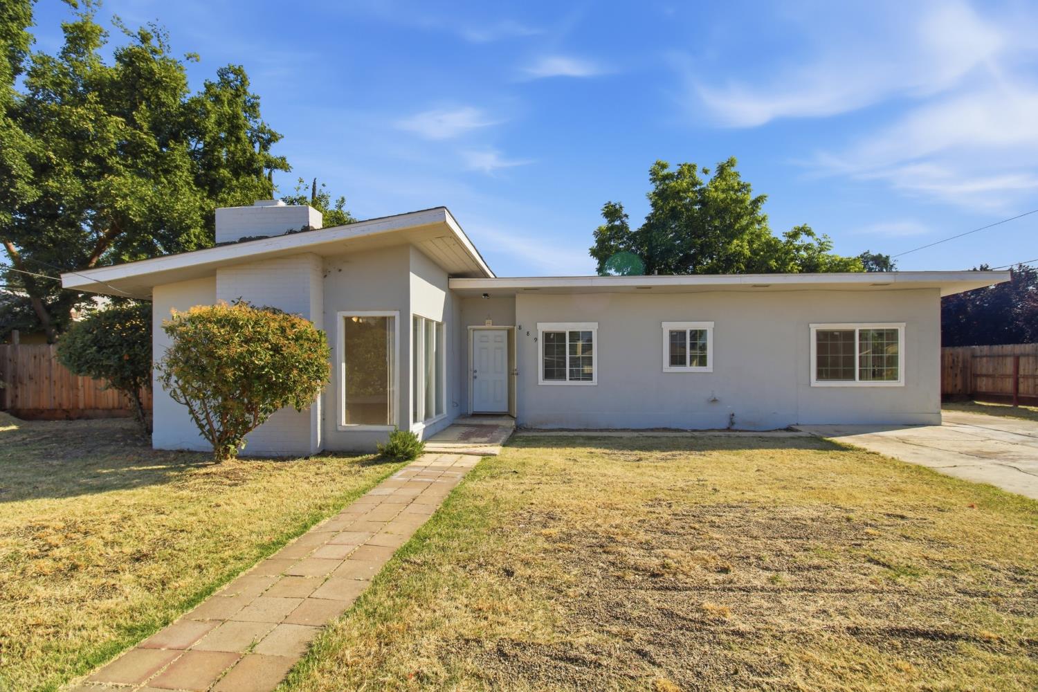 889 East 23rd Street Merced, CA 95340 - Photo 2 of 18