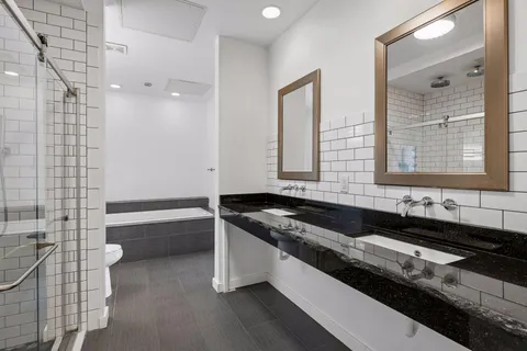 $279,000 | 290 Market Street, Unit 509, Minneapolis, MN 55405
