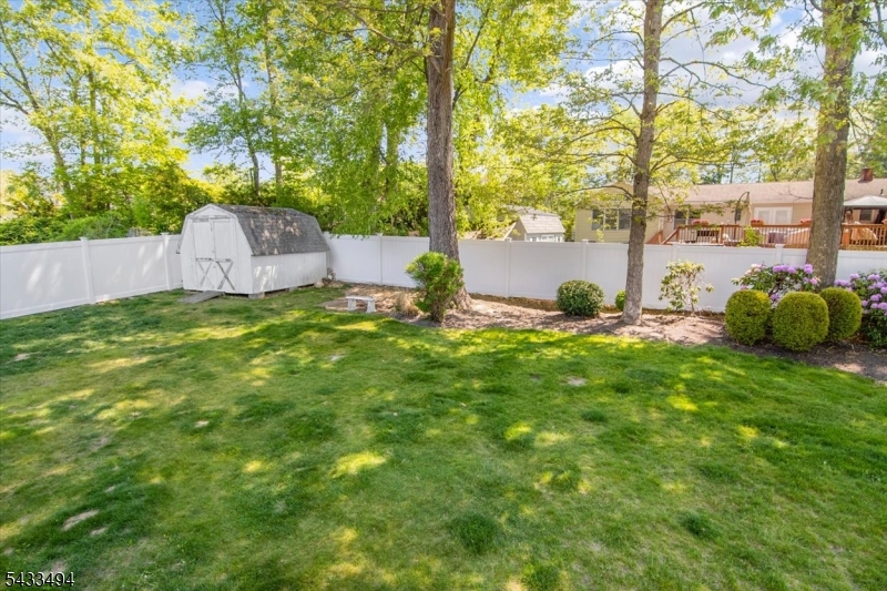 44 Summit Road Oak Ridge, NJ 07438 - Photo 17 of 19
