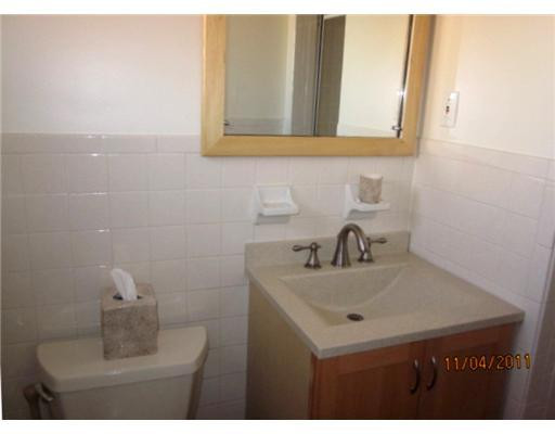 2402 Yorkshire Road Ann Arbor, MI 48104 - Photo 13 of 19 Photo 13