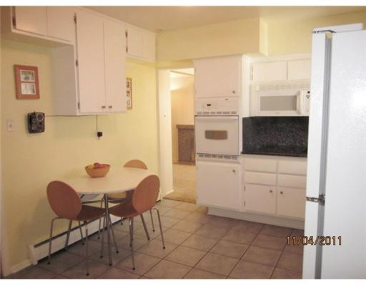 2402 Yorkshire Road Ann Arbor, MI 48104 - Photo 6 of 19 Photo 6