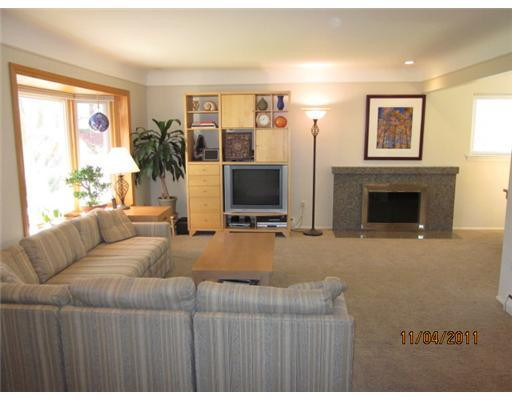 2402 Yorkshire Road Ann Arbor, MI 48104 - Photo 7 of 19 Photo 7