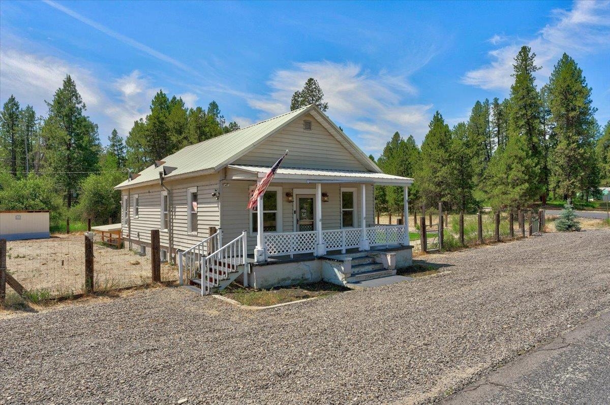 27817 North North Road Deer Park, WA 99006 - Photo 2 of 50