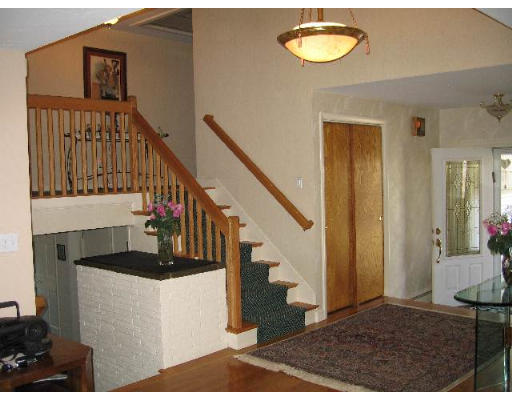 13 Cider Mill Road Lynnfield, MA 01940 - Photo 3 of 18 Gallery Image 3
