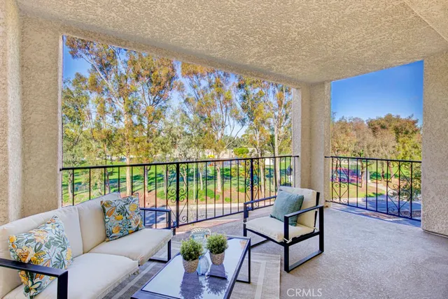 $619,900 | 5499 Paseo Del Lago West, Unit 2D, Laguna Woods, CA 92637