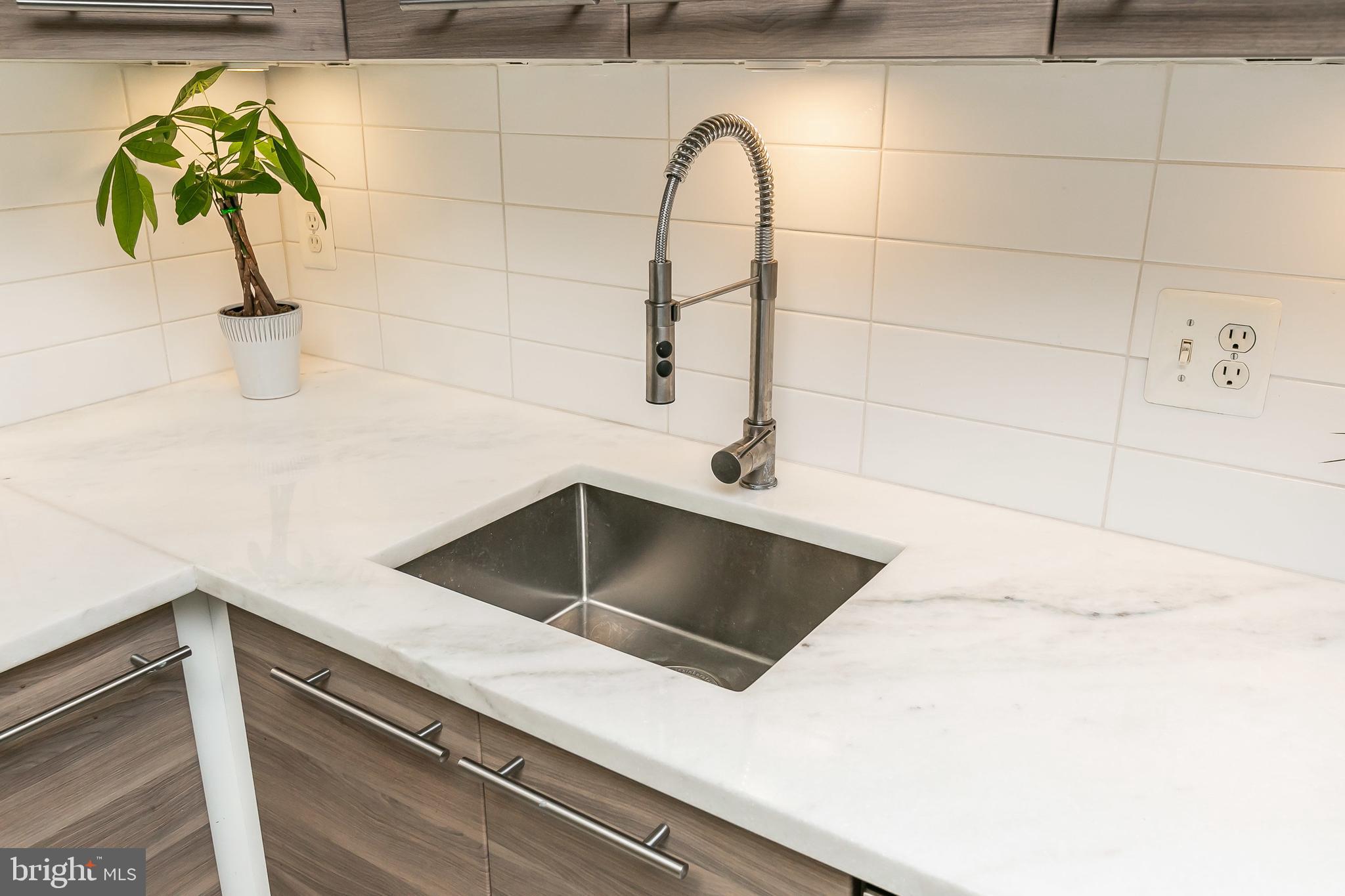 11 Cross Keys Road, Unit 11D Baltimore, MD 21210 - Photo 14 of 29 Gallery Image 14
