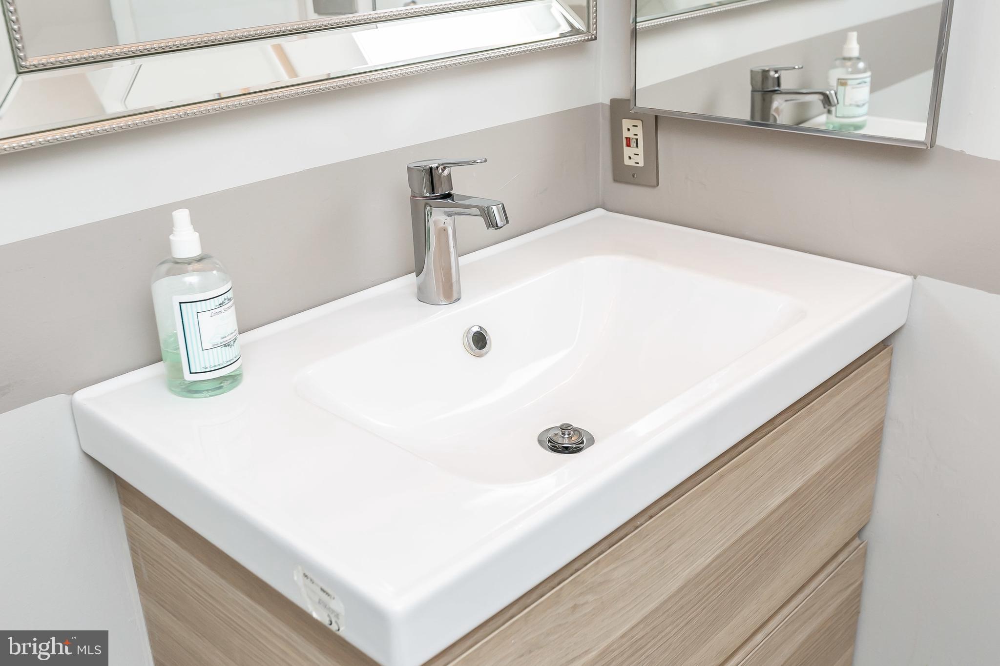 11 Cross Keys Road, Unit 11D Baltimore, MD 21210 - Photo 18 of 29 Gallery Image 18
