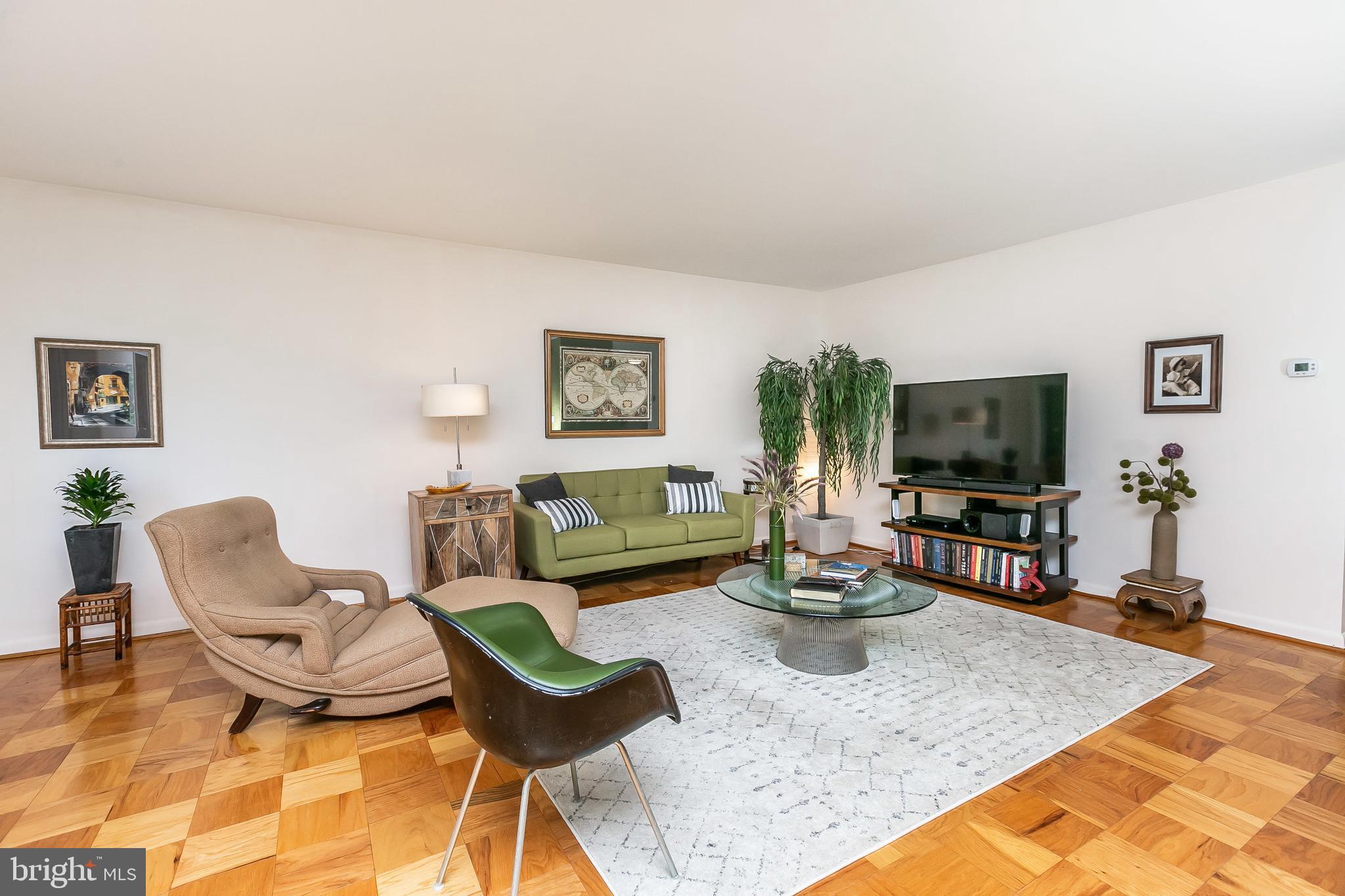 11 Cross Keys Road, Unit 11D Baltimore, MD 21210 - Photo 3 of 29 Gallery Image 3