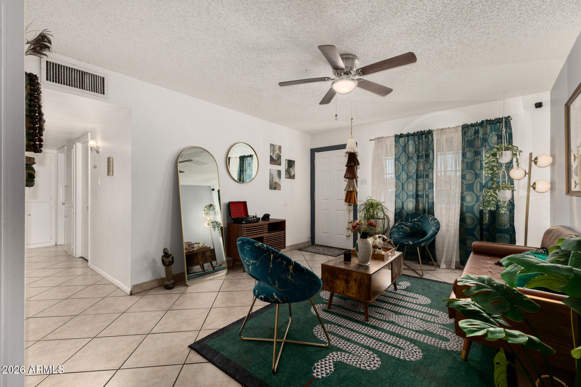 6952 West Wolf Street Phoenix, AZ 85033 - Photo 6 of 25 05 Wolf