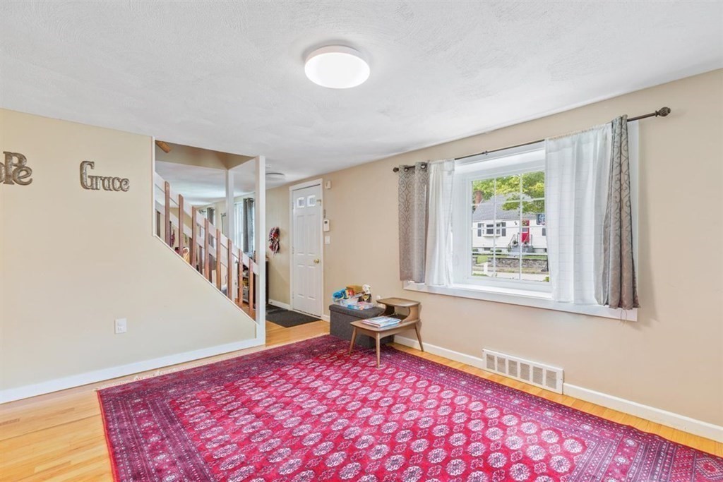 7 Lincoln Avenue Holbrook, MA 02343 - Photo 12 of 32 Gallery Image 12