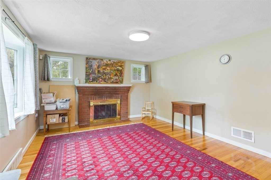 7 Lincoln Avenue Holbrook, MA 02343 - Photo 13 of 32 Gallery Image 13