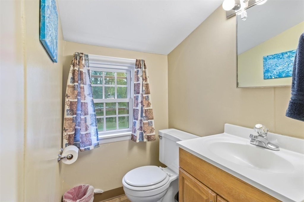 7 Lincoln Avenue Holbrook, MA 02343 - Photo 27 of 32 Gallery Image 27