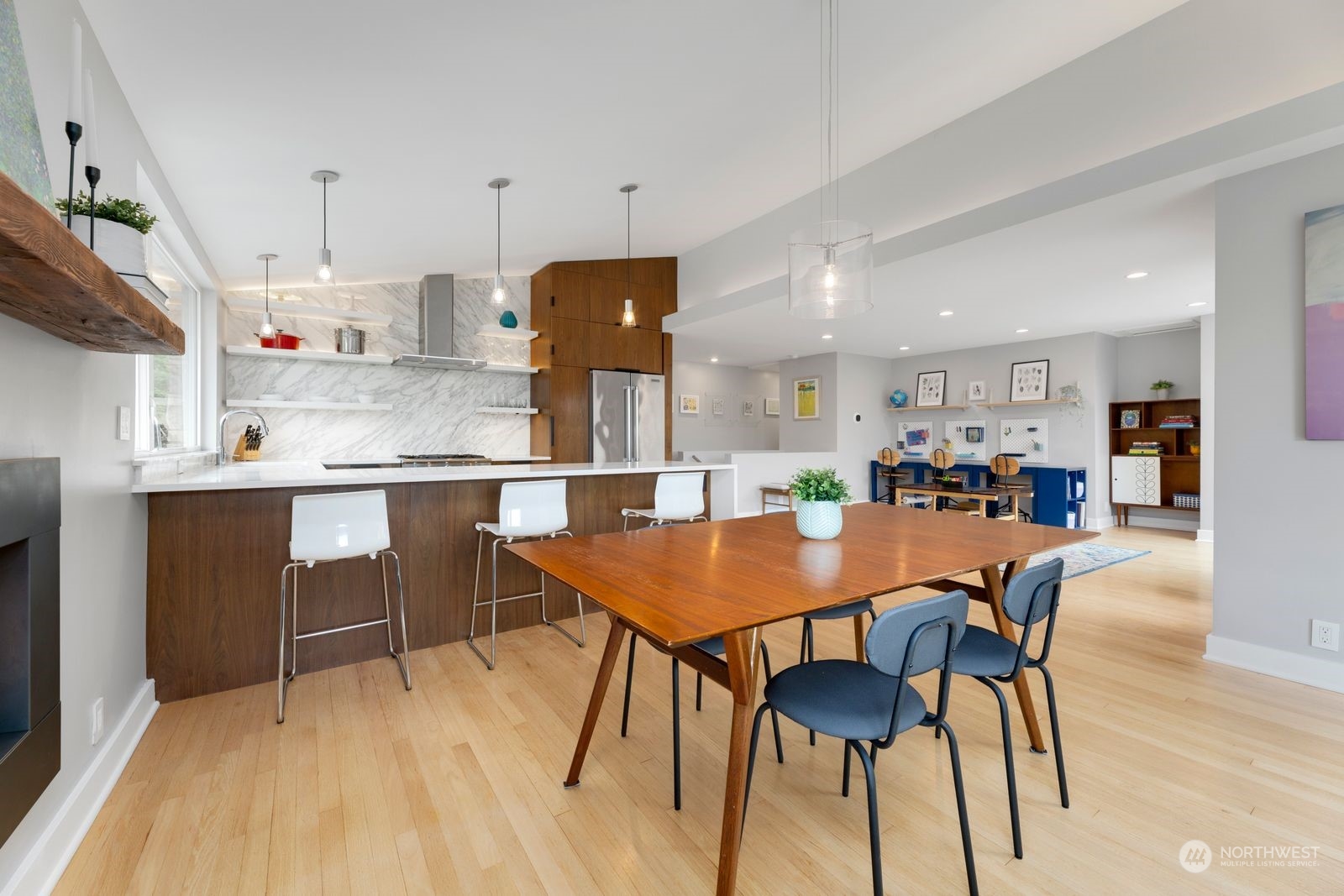 3710 West Armour Place Seattle, WA 98199 - Photo 11 of 40