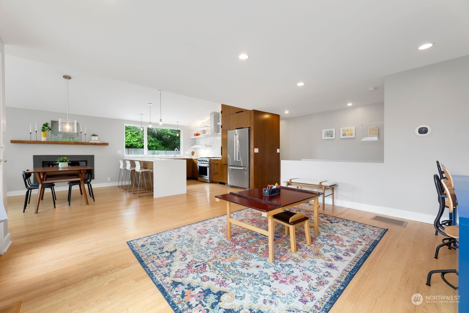 3710 West Armour Place Seattle, WA 98199 - Photo 13 of 40