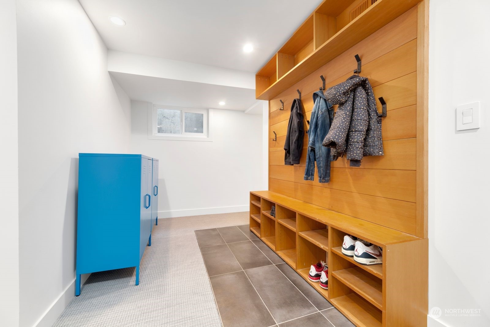 3710 West Armour Place Seattle, WA 98199 - Photo 23 of 40