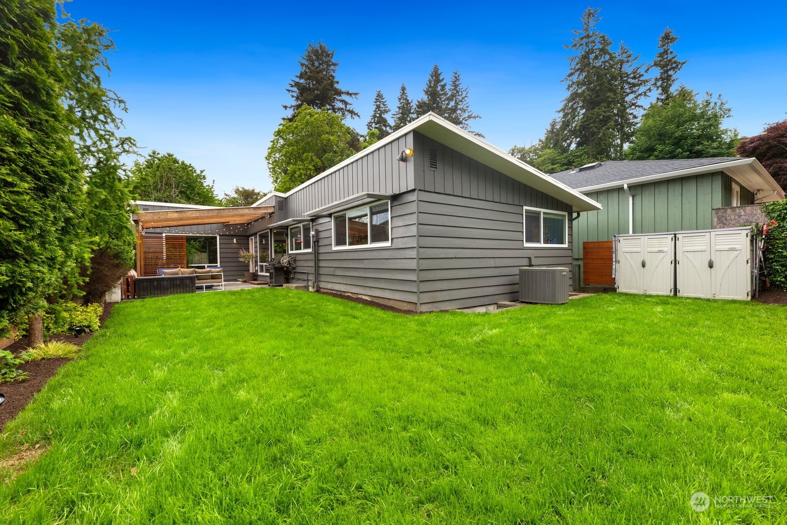 3710 West Armour Place Seattle, WA 98199 - Photo 32 of 40