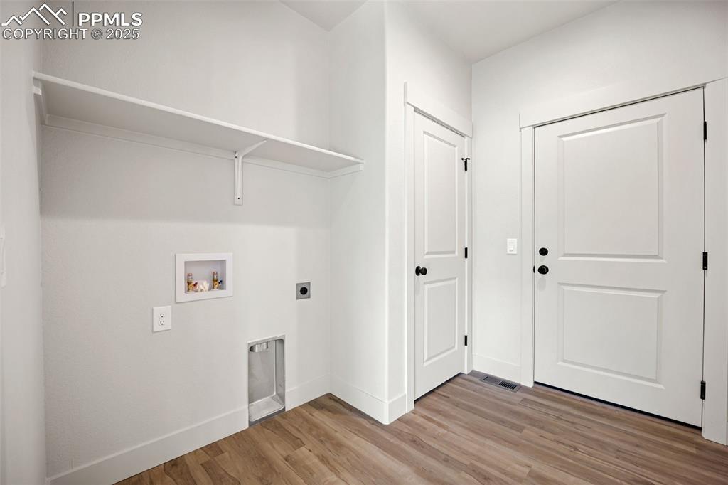 442 Gold Canyon Road Canon City, CO 81212 - Photo 29 of 38 a view of an empty room