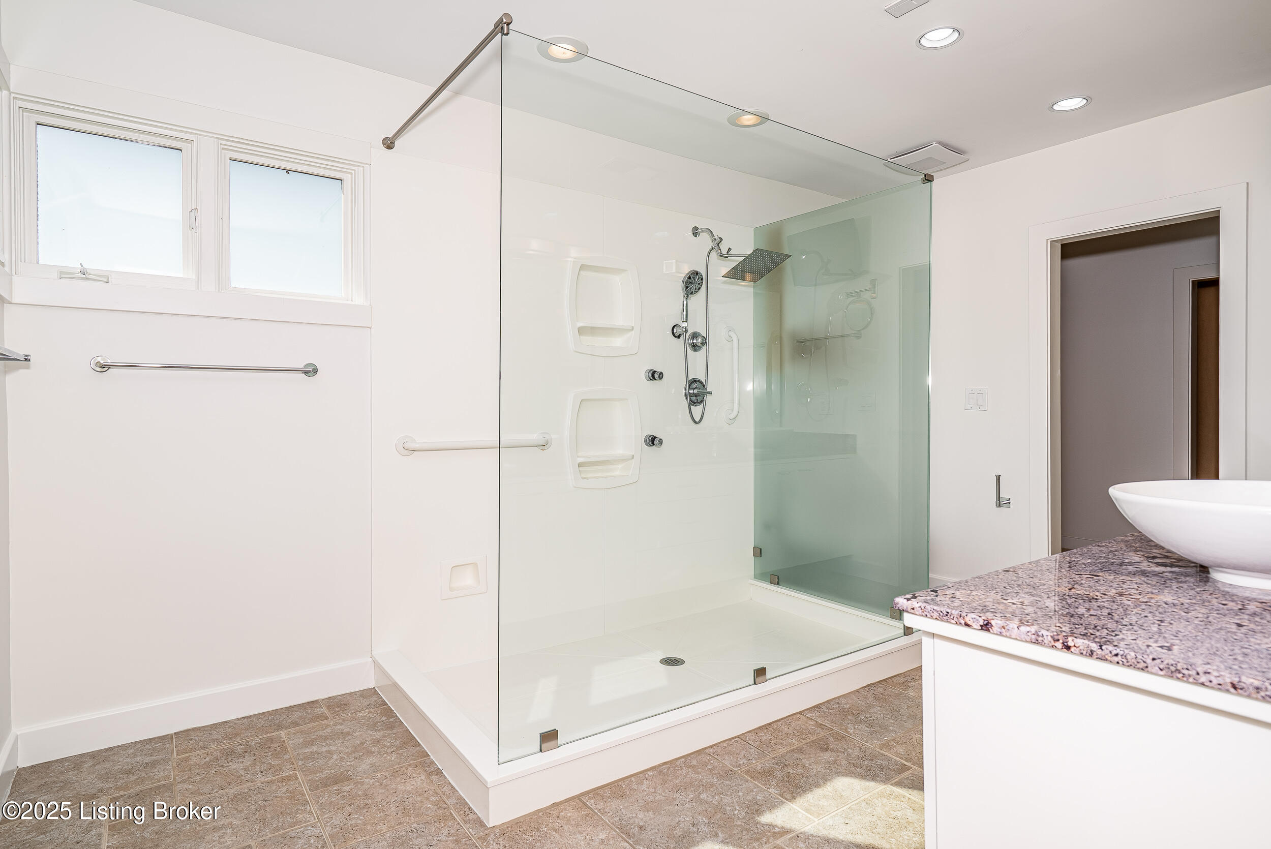 4228 River Road Louisville, KY 40207 - Photo 59 of 81 Spa-like en suite bathroom