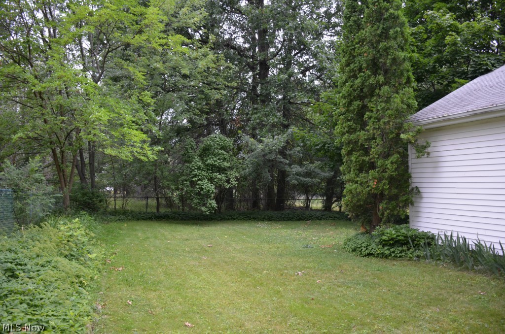 1564 Edgefield Road Lyndhurst, OH 44124 - Photo 22 of 22