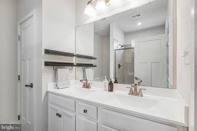 $3,400 | 3760 Charterhouse Alley, Waldorf, MD 20603