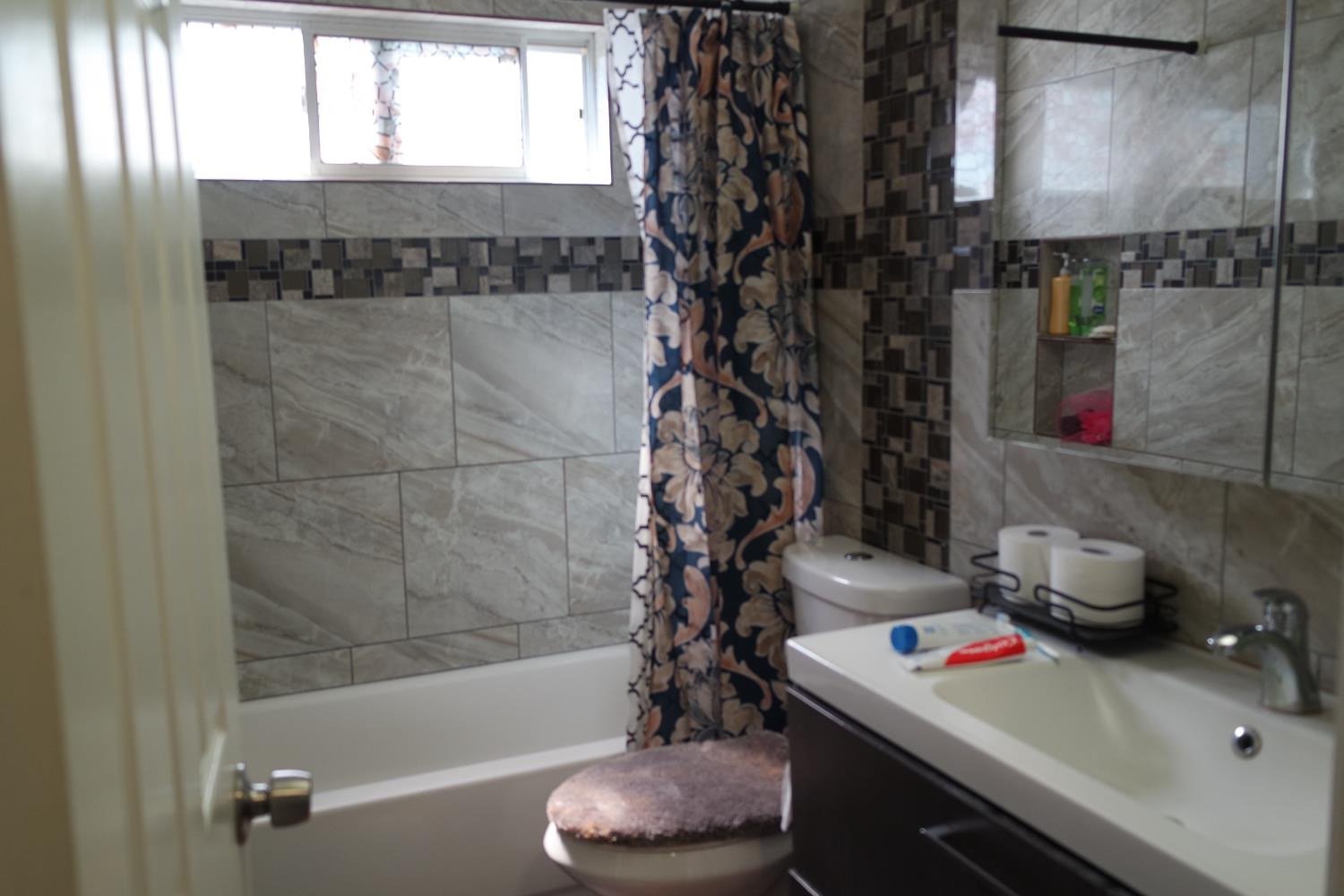 8745 Spruce Ridge Way Antelope, CA 95843 - Photo 5 of 11