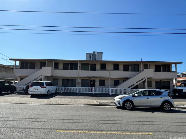 $1,600 | 2105 Algaroba Street, Unit 2, Honolulu, HI 96826