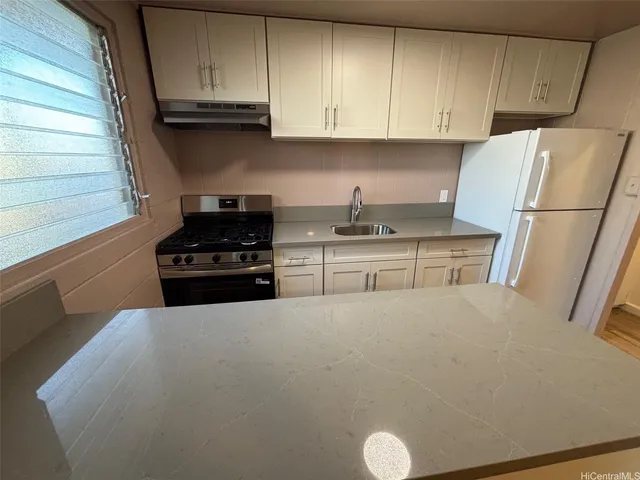 $1,600 | 2105 Algaroba Street, Unit 2, Honolulu, HI 96826