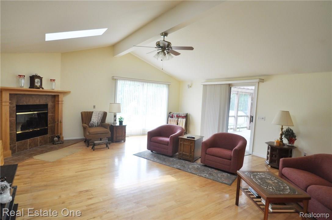 100 Letts Road Oakland, MI 48363 - Photo 7 of 33 6.JPG