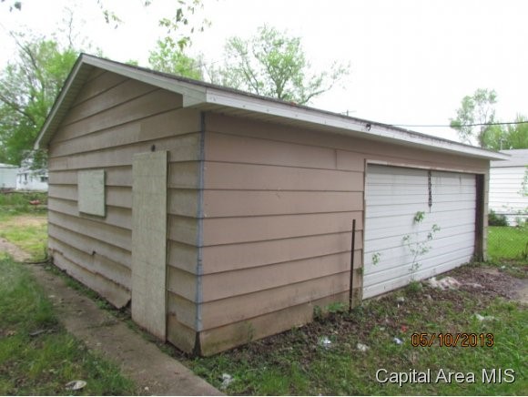 1957 South 19th Street Springfield, IL 62703 - Photo 3 of 9