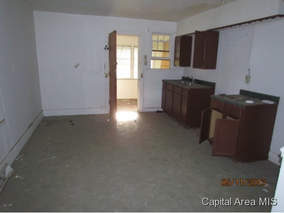1957 South 19th Street Springfield, IL 62703 - Photo 5 of 9