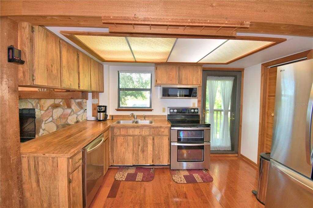 733 North Lake Reedy Boulevard Frostproof, FL 33843 - Photo 35 of 80