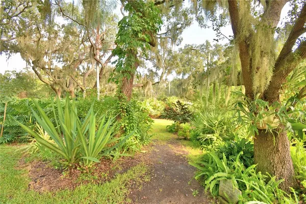 $480,000 | 733 North Lake Reedy Boulevard, Frostproof, FL 33843