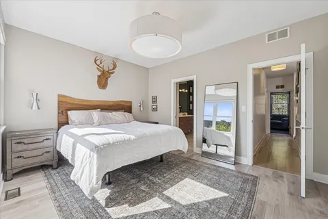 $1,299,999 | 219 West Goethe Street, Chicago, IL 60610