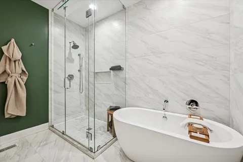 $1,299,999 | 219 West Goethe Street, Chicago, IL 60610