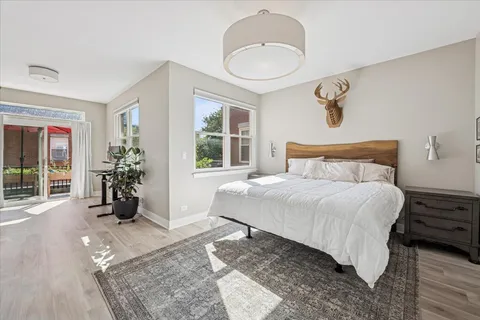 $1,299,999 | 219 West Goethe Street, Chicago, IL 60610