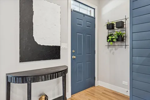 $1,299,999 | 219 West Goethe Street, Chicago, IL 60610