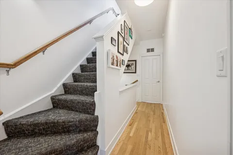 $1,299,999 | 219 West Goethe Street, Chicago, IL 60610