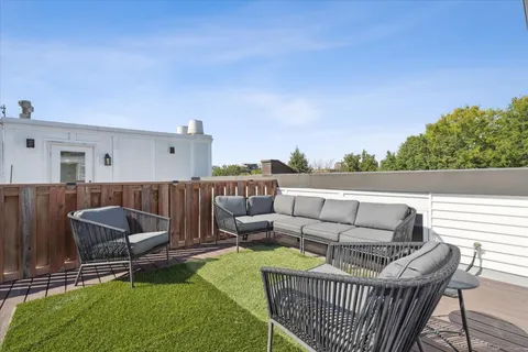 $1,299,999 | 219 West Goethe Street, Chicago, IL 60610