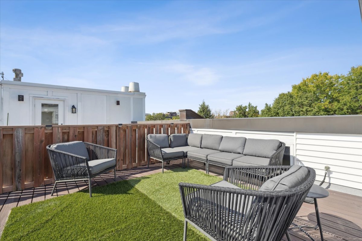 219 West Goethe Street Chicago, IL 60610 - Photo 40 of 55