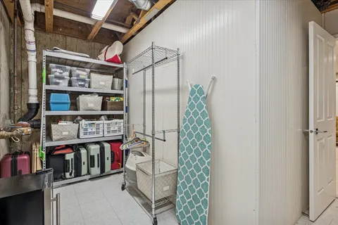 $1,299,999 | 219 West Goethe Street, Chicago, IL 60610