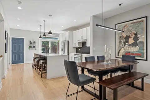 $1,299,999 | 219 West Goethe Street, Chicago, IL 60610