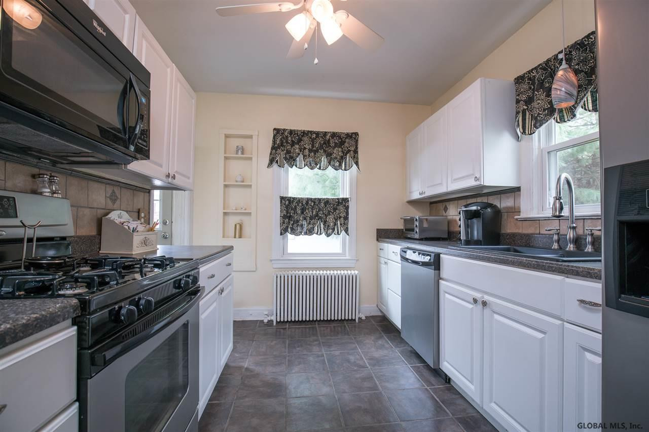 11 Crescent Drive Albany, NY 12208 - Photo 4 of 14 Photo 4