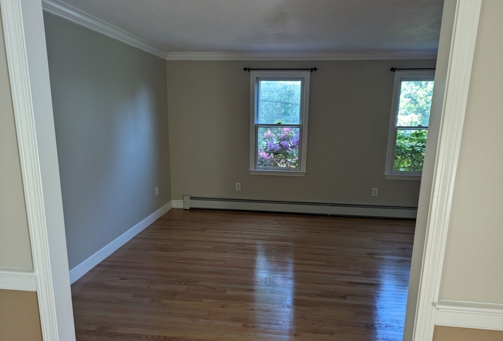 202 Dale Street Waltham, MA 02451 - Photo 2 of 10