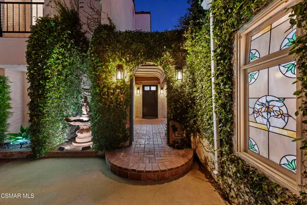$2,095,000 | 4524 Greengate Court, Westlake Village, CA 91361