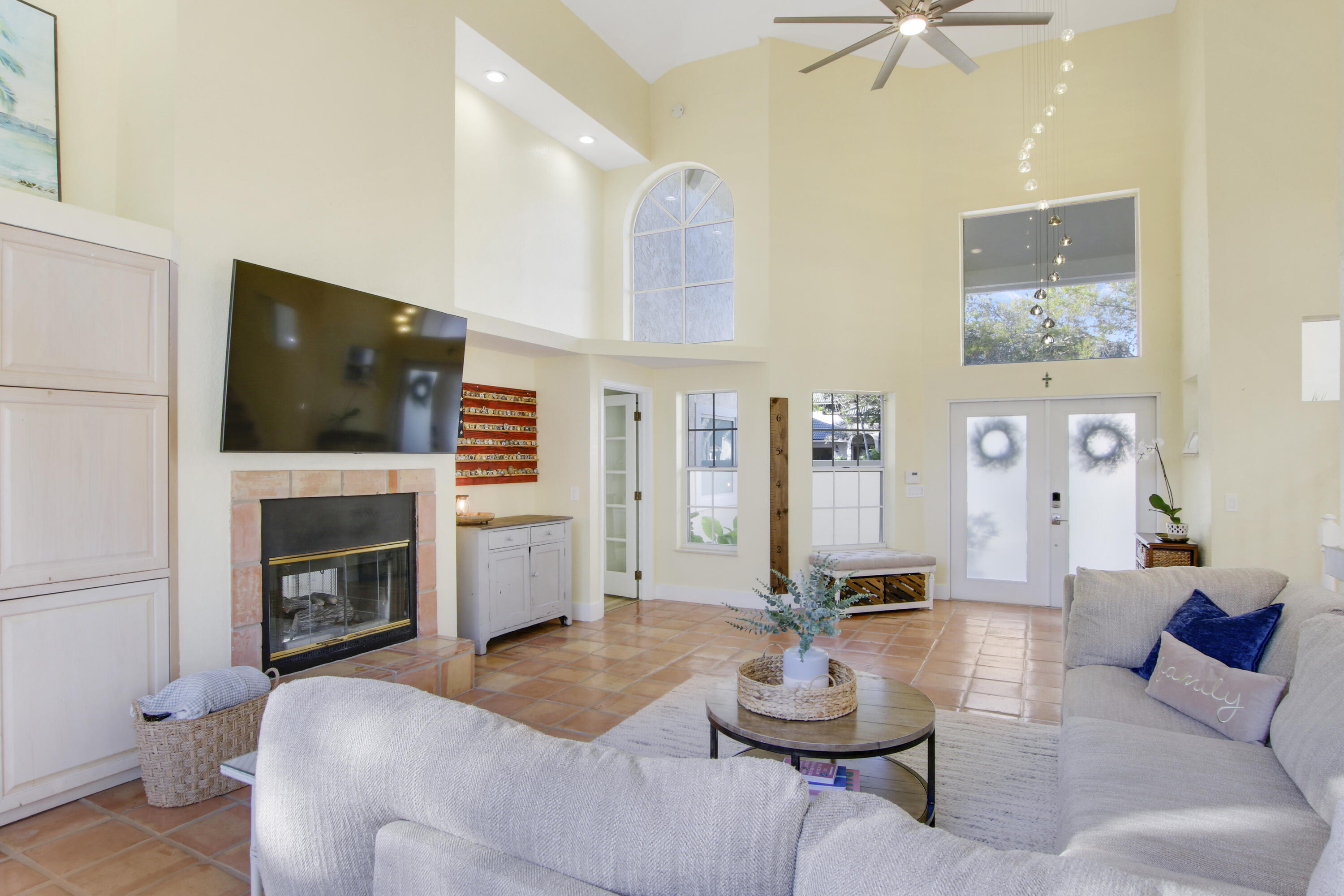 6370 Longleaf Pine Drive Jupiter, FL 33458 - Photo 5 of 50 Living